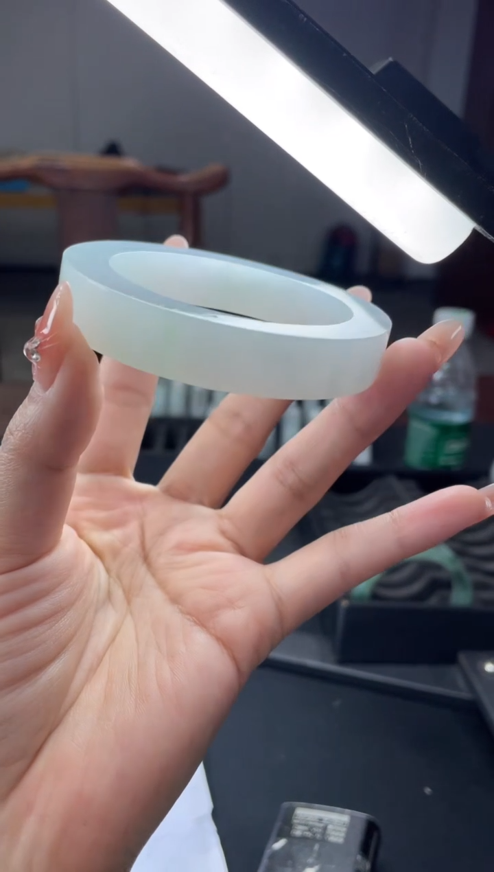 【闪购商品】定制翡翠手镯未镶嵌手镯DDH/发一件