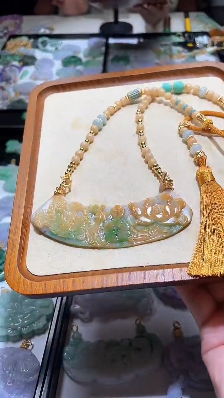 【闪购商品】翡翠颈饰未镶嵌吊坠