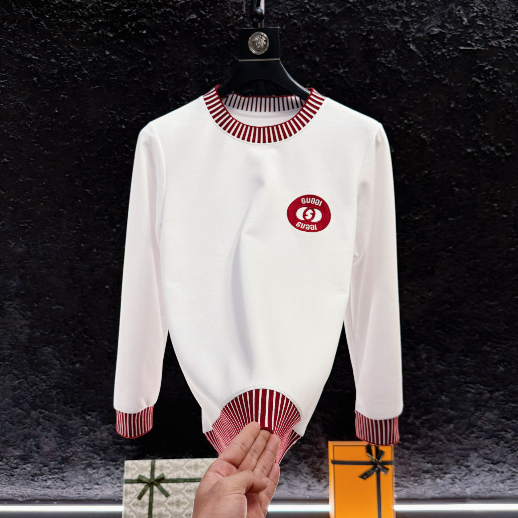 2026网红爆板冬季新款套头卫衣轻奢3D刺绣圆领长袖百搭流行潮时尚