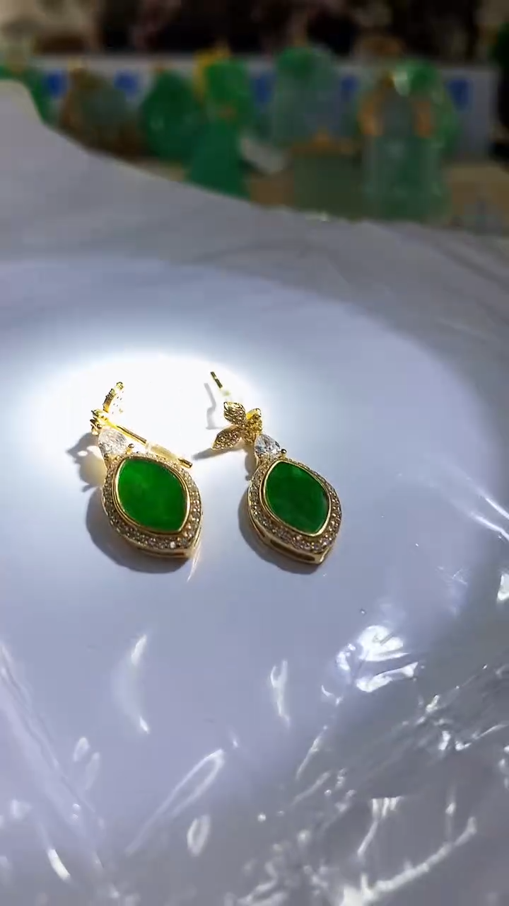 【闪购商品】翡翠银S925镶嵌吊坠(不含链)多样性发货其中一对