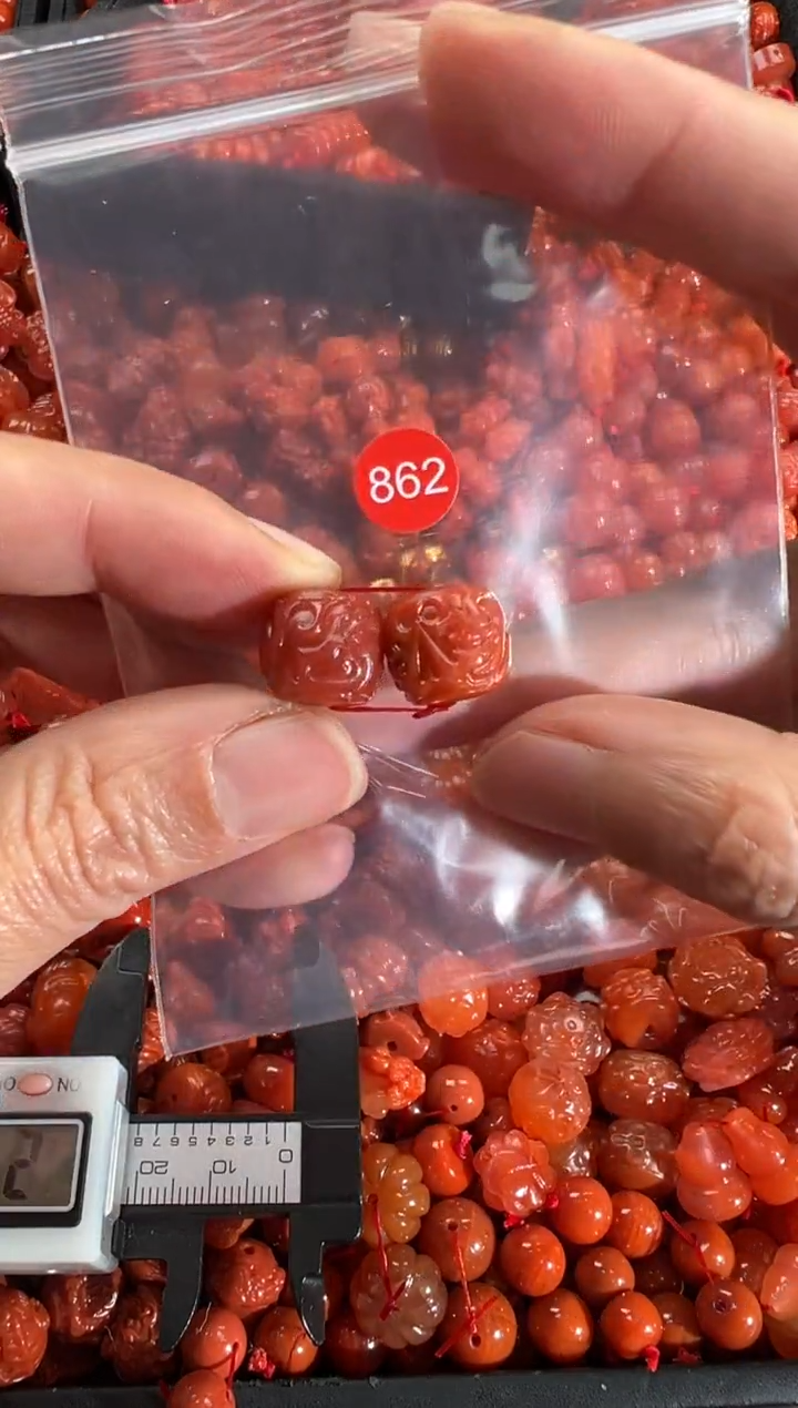 【闪购商品】南红玛瑙颈饰未镶嵌1