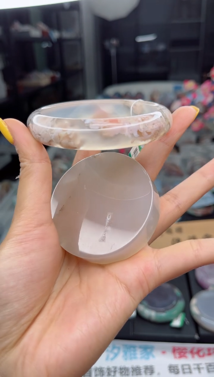 石英质玉未镶嵌手镯59圈口（赠送镯心）6572360