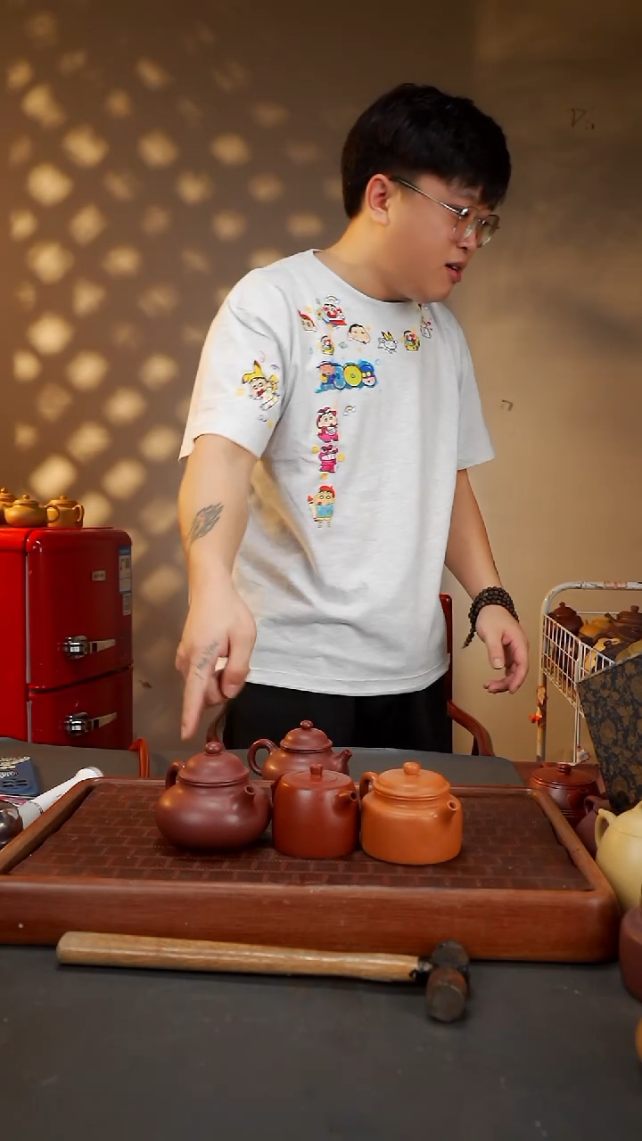 茶壶紫砂蟹黄德钟+朱泥井栏 +wqc容天