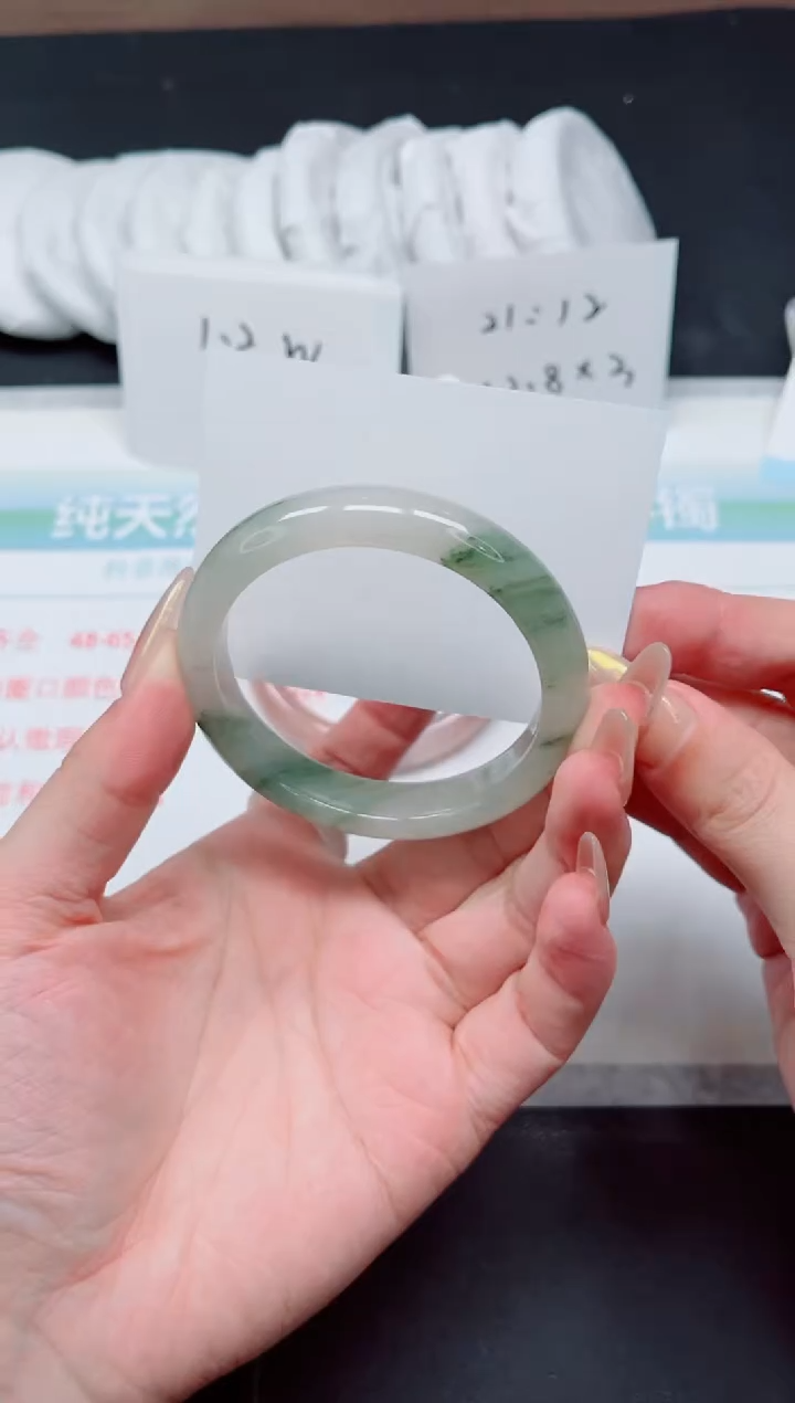 【闪购商品】石英质玉手镯未镶嵌445-55