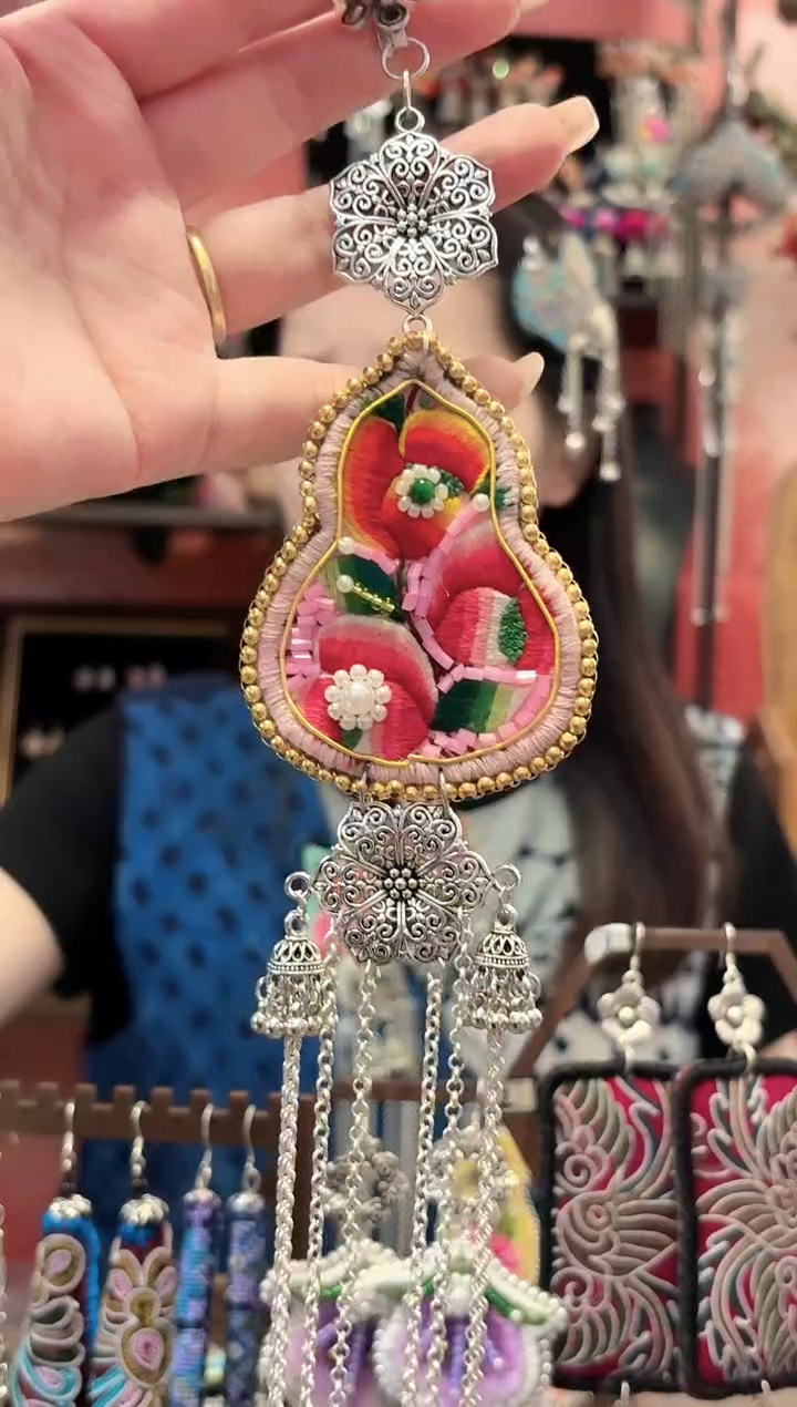 织绣f****r云织谣民族风精美饰品  156