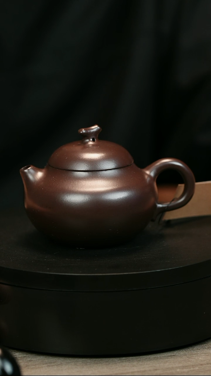 茶壶紫砂N*H1971陈春芬光素树扭文旦