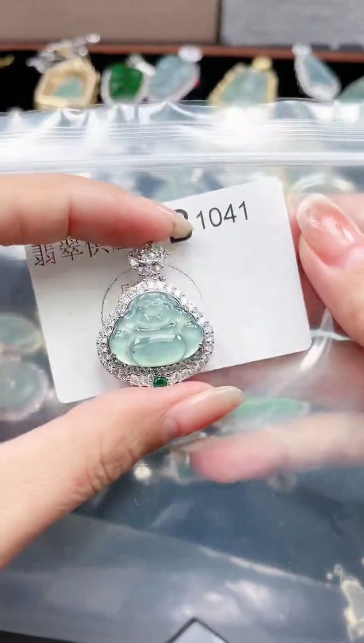 【闪购商品】翡翠颈饰未镶嵌1041赠皮绳