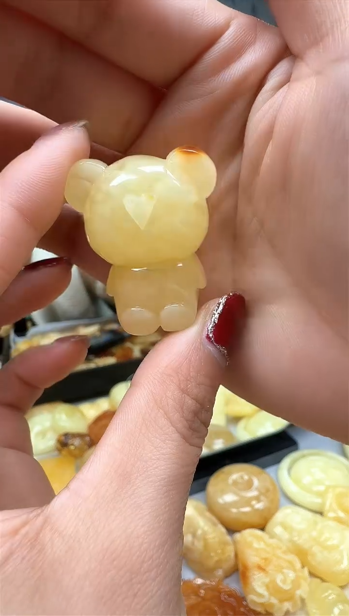 【闪购商品】琥珀裸石未镶嵌挂坠