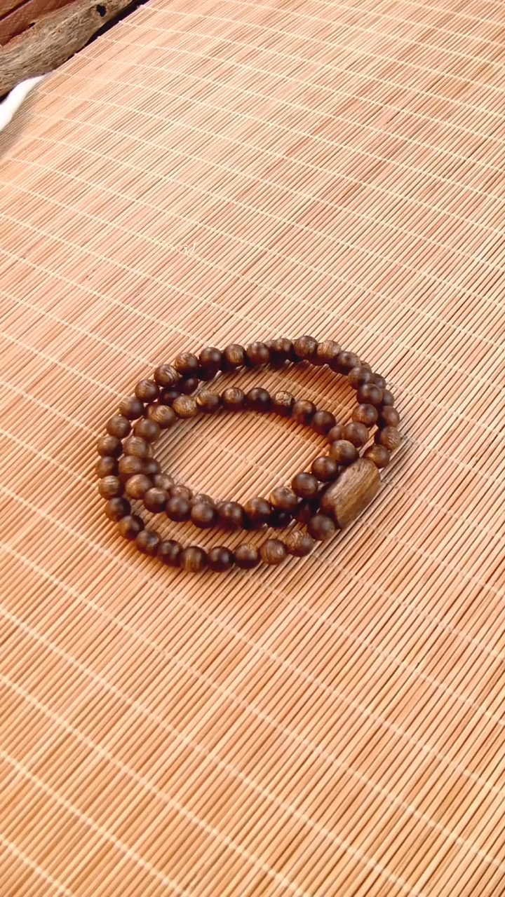 【闪购商品】沉香手串海南莺歌绿奇楠卡7圆珠三圈定制