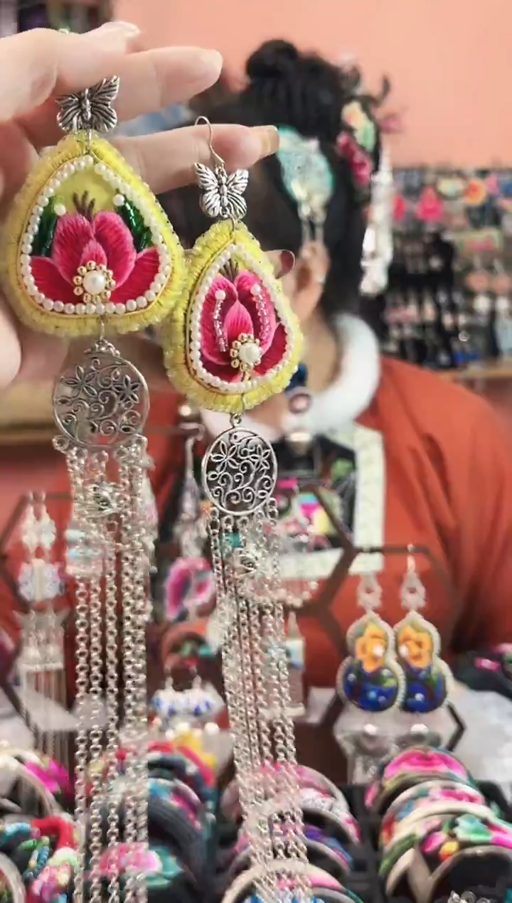 艺枝独绣手工饰品156