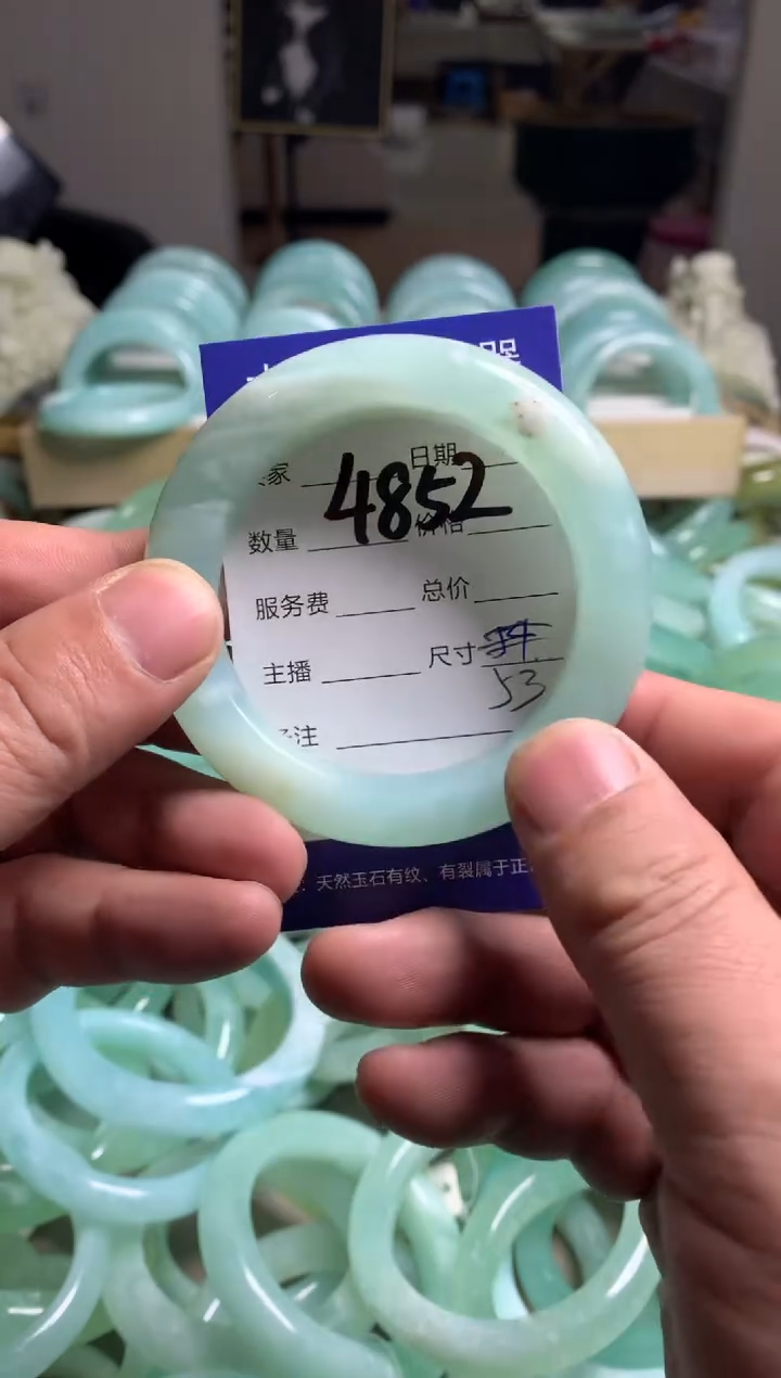 【闪购商品】蛇纹石玉手镯未镶嵌4852