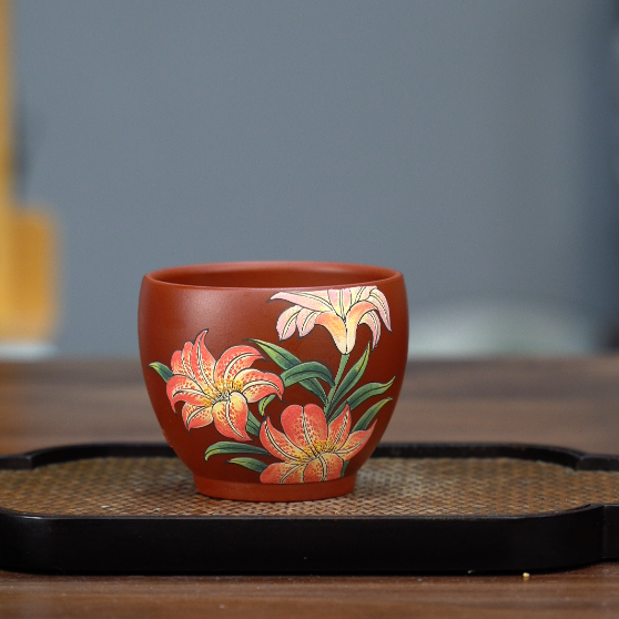 7197宜兴紫砂茶具大红袍堆绘百合花主人杯160cc左右