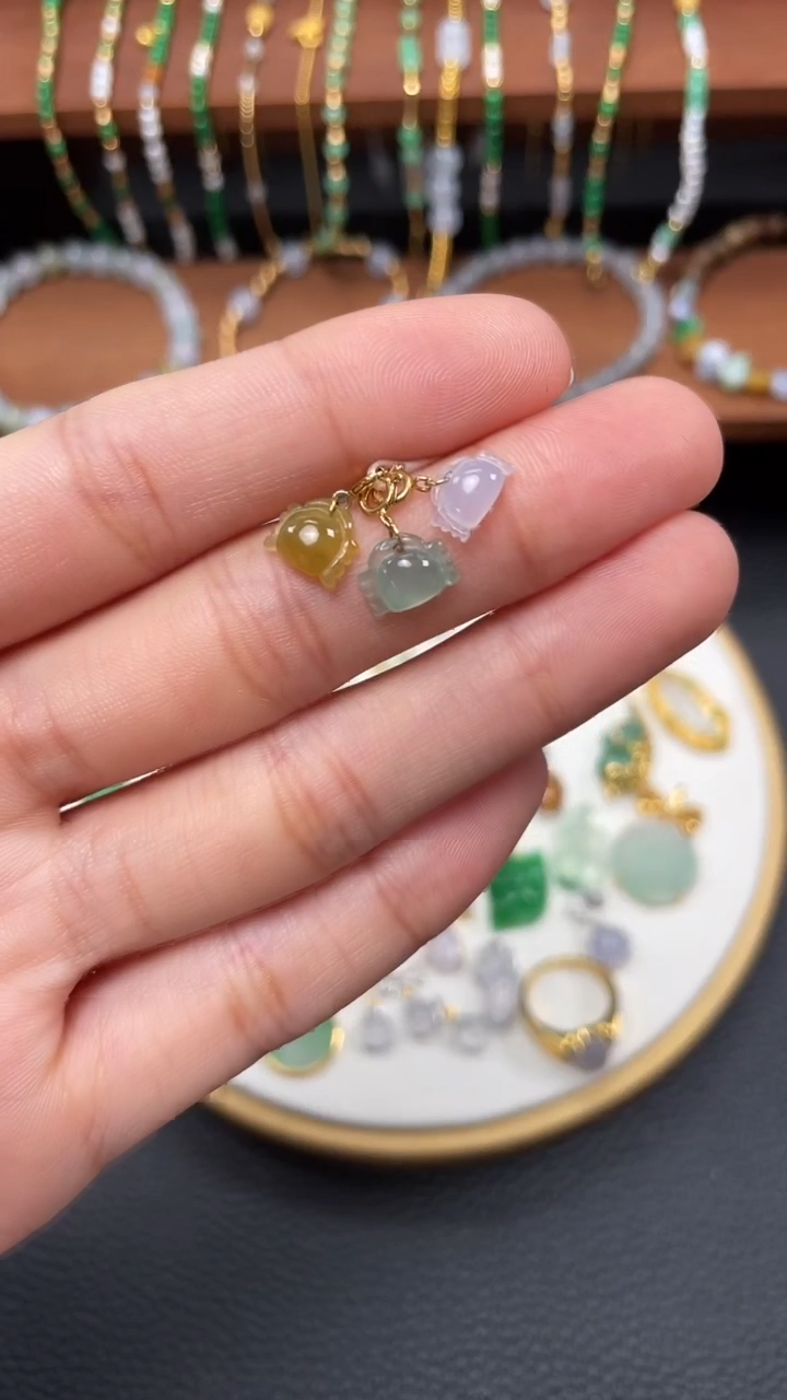 【闪购商品】翡翠吊坠(不含链)18K金镶嵌3个  JK165