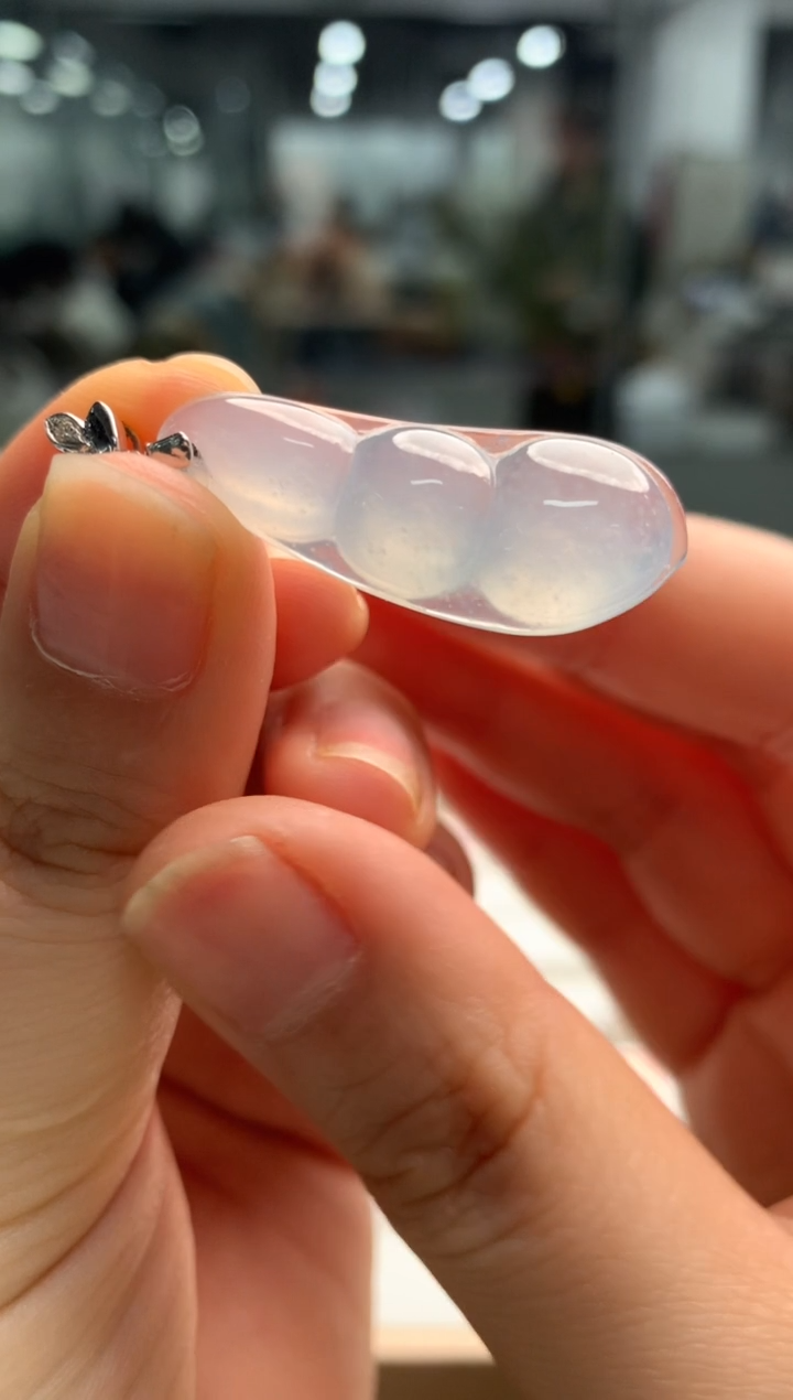 【闪购商品】翡翠颈饰18K金镶嵌翡翠豆子|不退不换