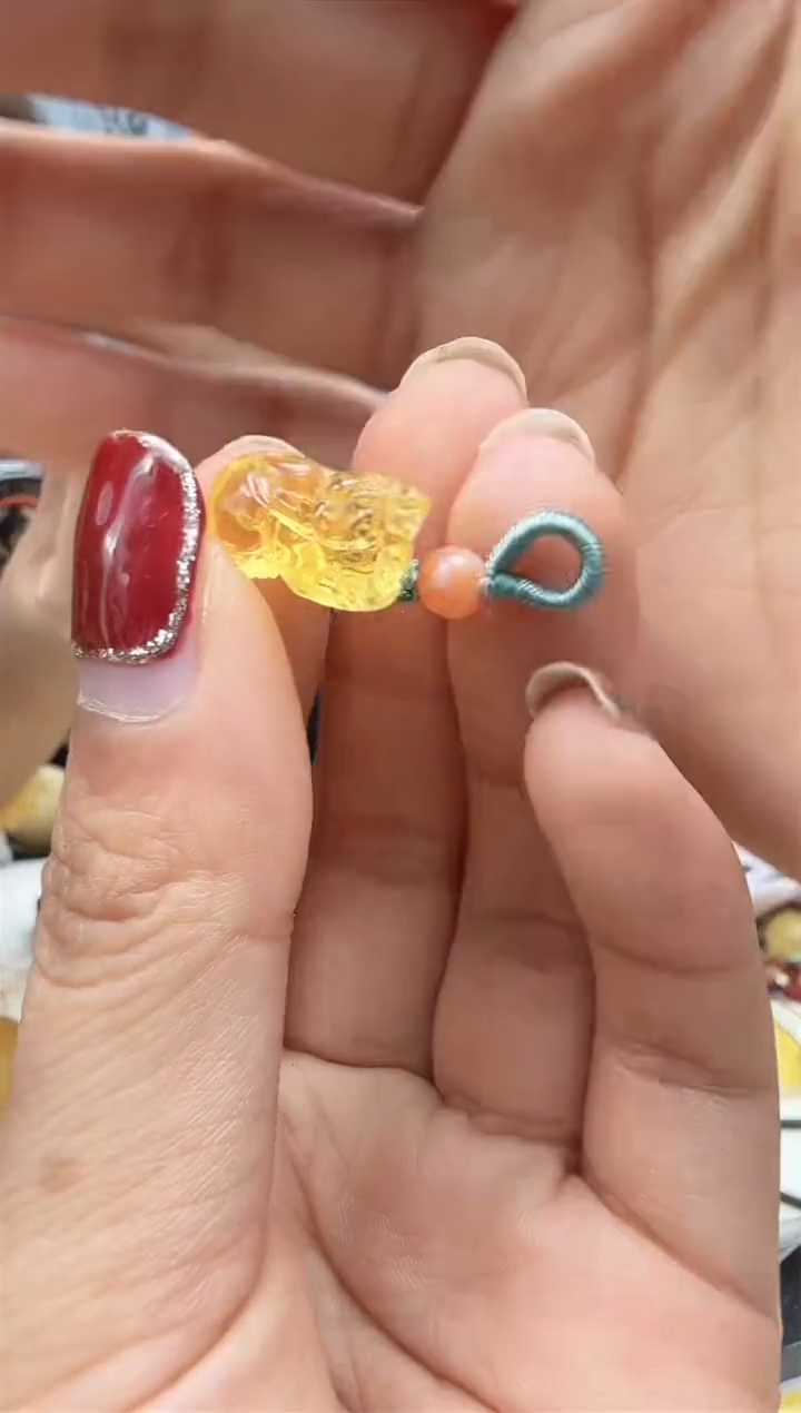 【闪购商品】琥珀裸石未镶嵌貔貅   多样性发一