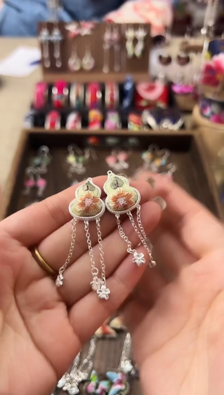 【闪购商品】织绣民族风老绣饰品113