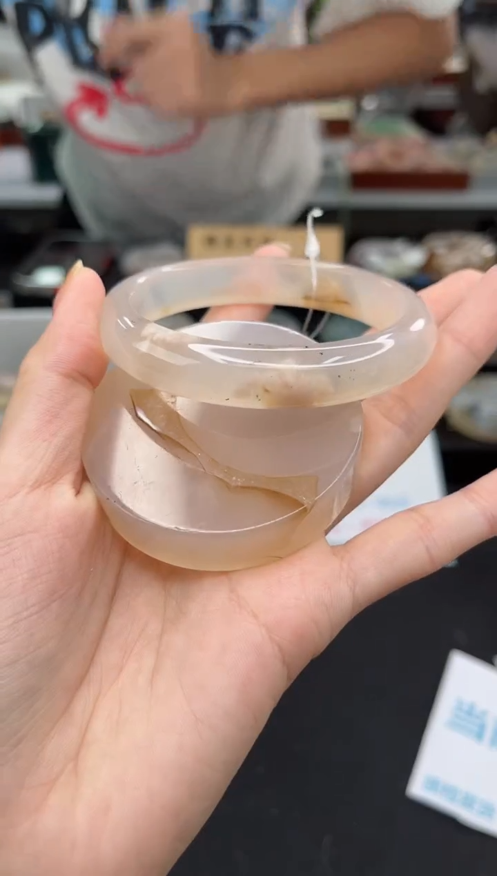 【闪购商品】石英质玉手镯未镶嵌61圈口（赠品镯心）1146565