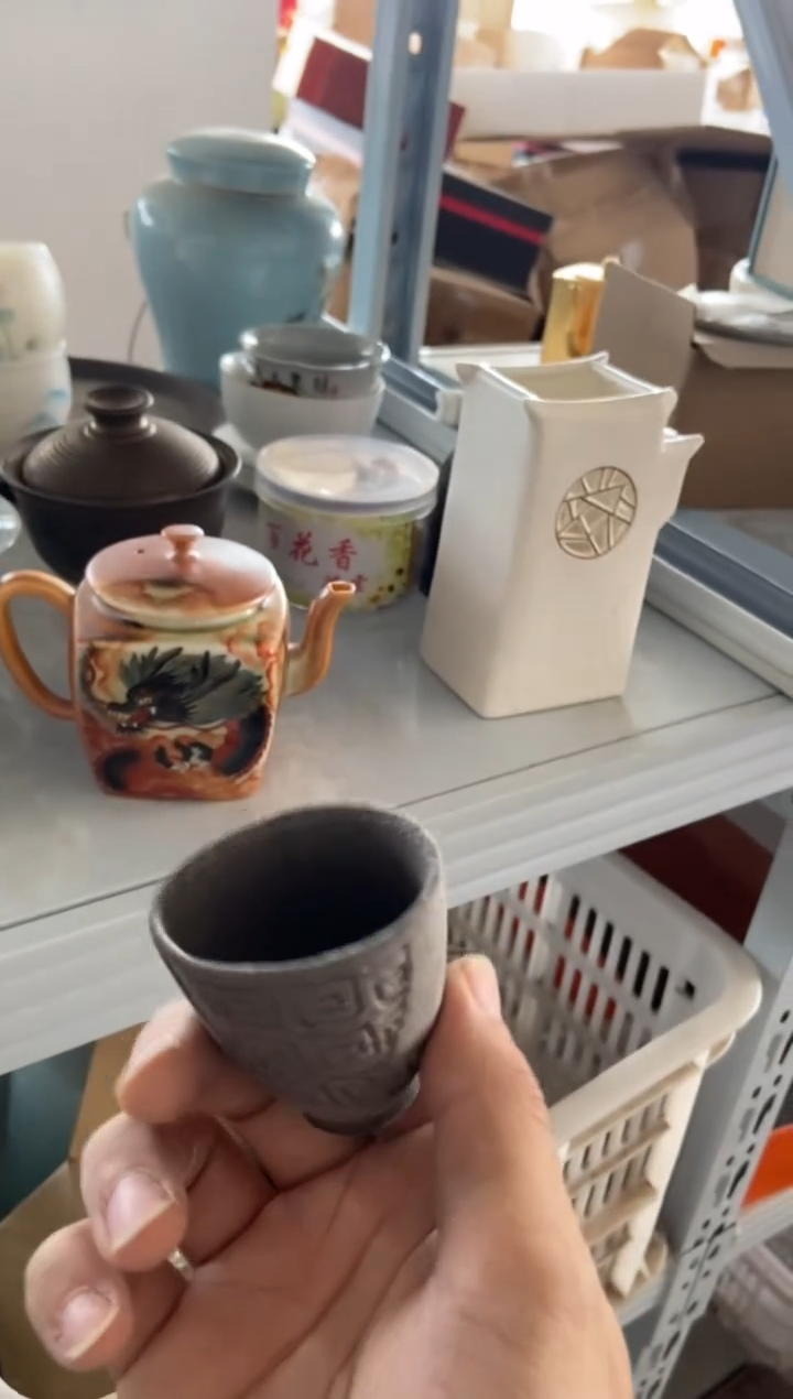 无运费险有瑕疵的摄影的产品有使用过的痕迹有点脏介意勿拍