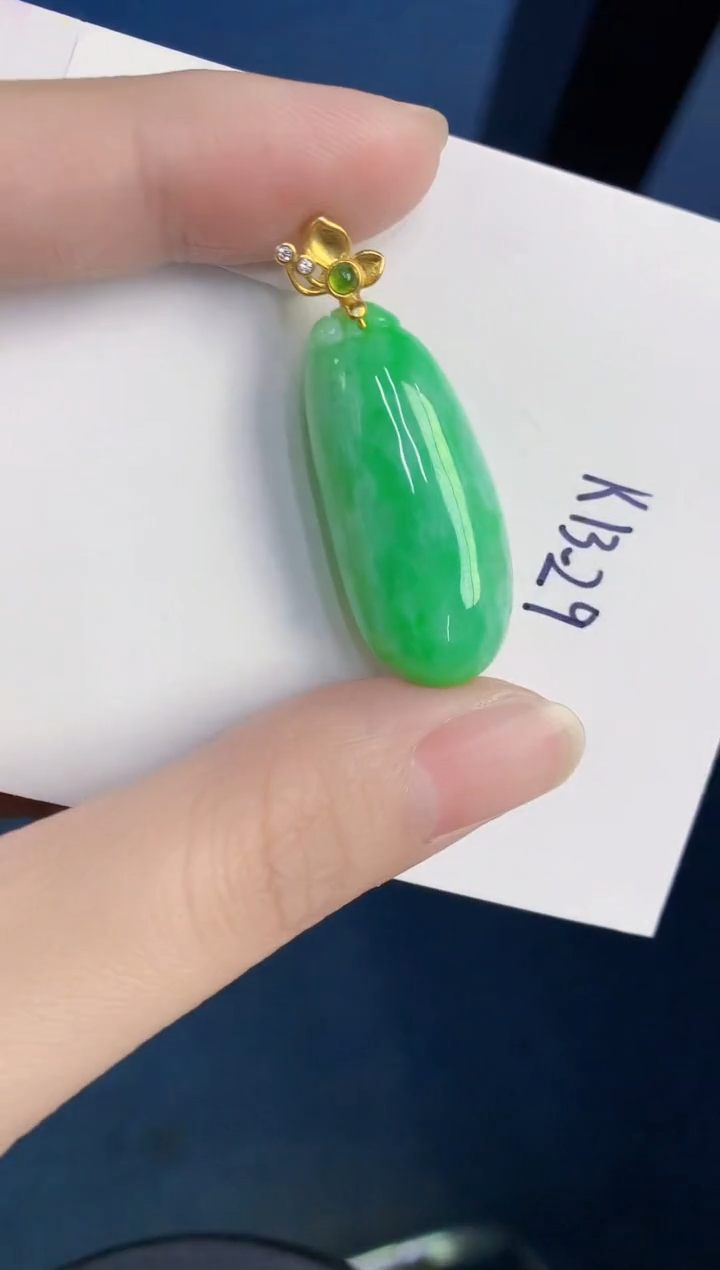 颈饰未镶嵌翡翠天然翡翠缅甸A货