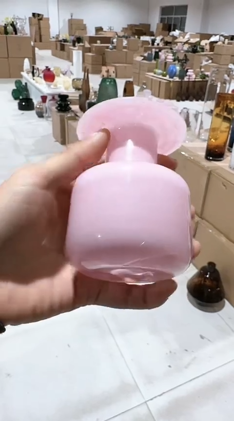 【闪购商品】玻璃粉色香薰瓶