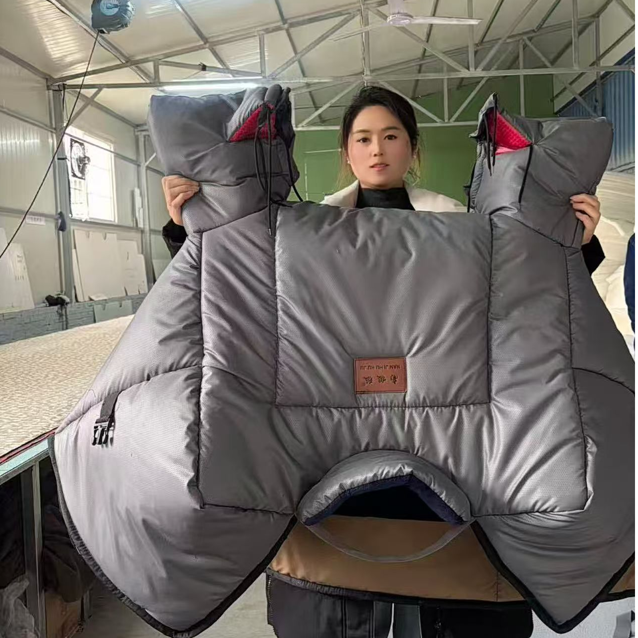 加绒加厚防水电动车挡风被大加大版冲锋衣面料冬季防寒防风