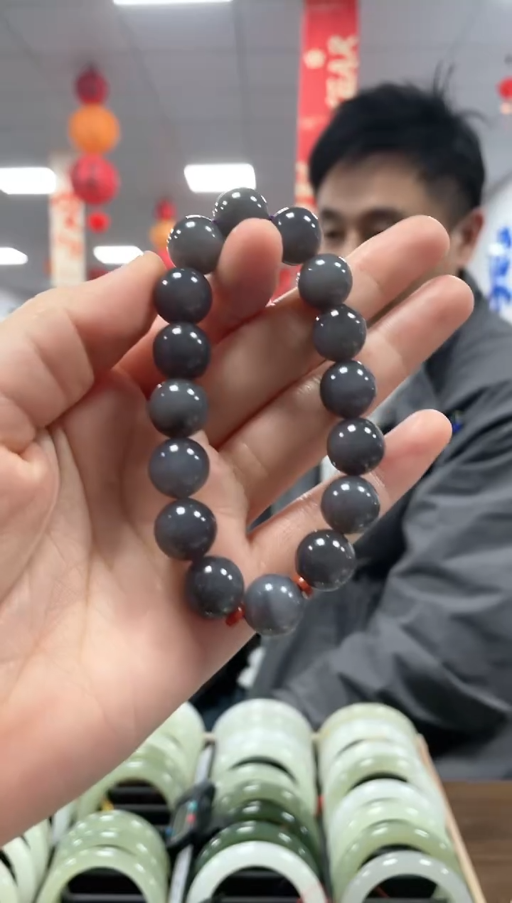 【闪购商品】和田玉手链未镶嵌烟卡12手串一条