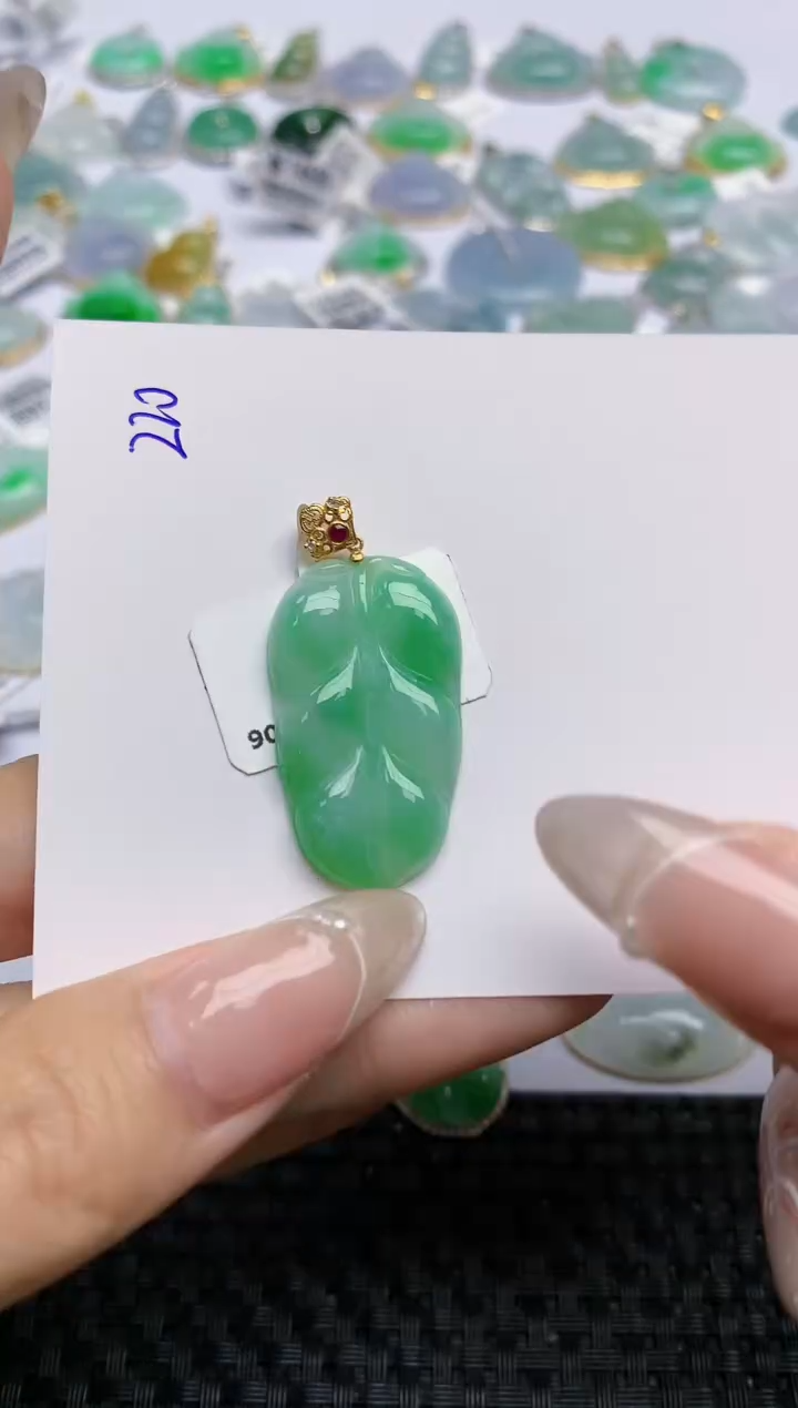 【闪购商品】翡翠颈饰18K金镶嵌天然翡翠A货