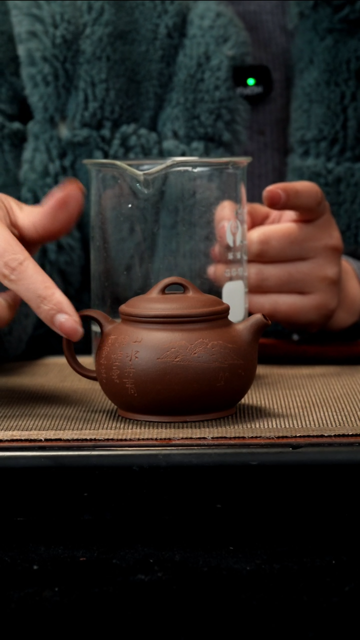 紫砂茶盏紫泥刻绘儒相150CC