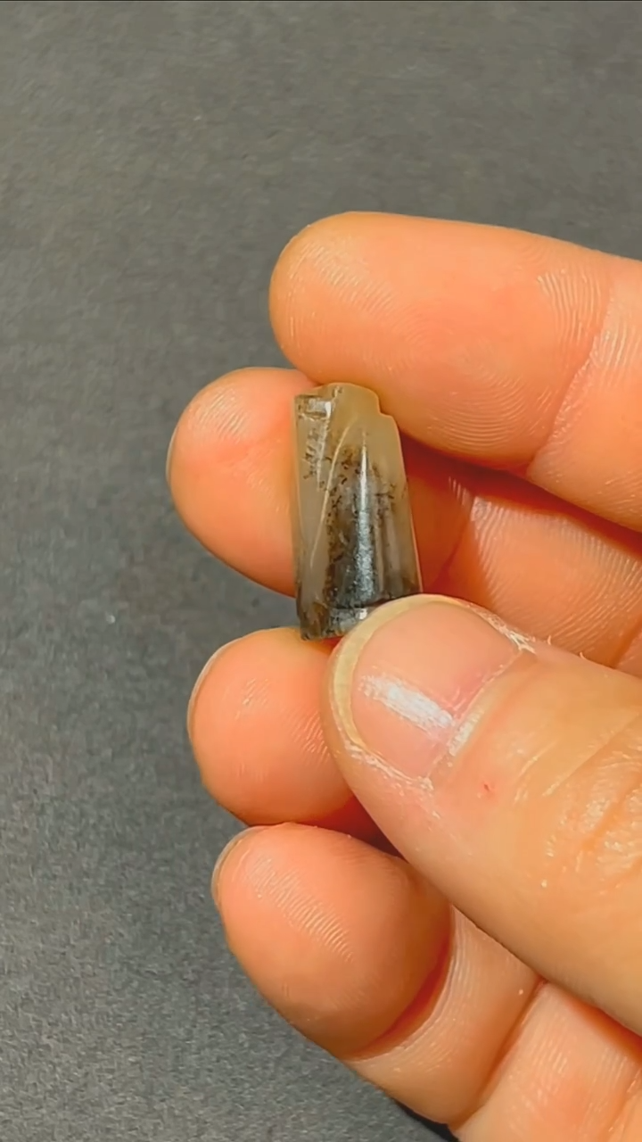 未镶嵌和田玉（糖玉）挂件法撒旦法撒旦法