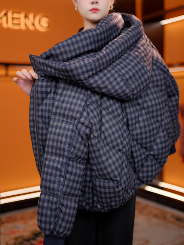 [极寒臻选鸭绒]25年冬澜温格加厚保暖外套时髦连帽白鸭绒羽绒服女