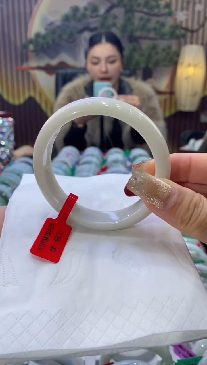 【闪购商品】翡翠手镯未镶嵌多人08262