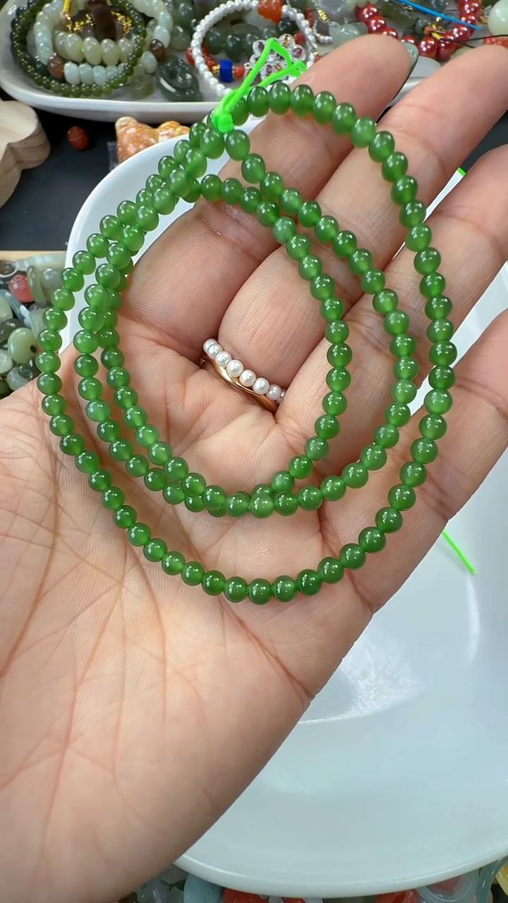 颈饰未镶嵌和田玉（碧玉）荣*爽198一个