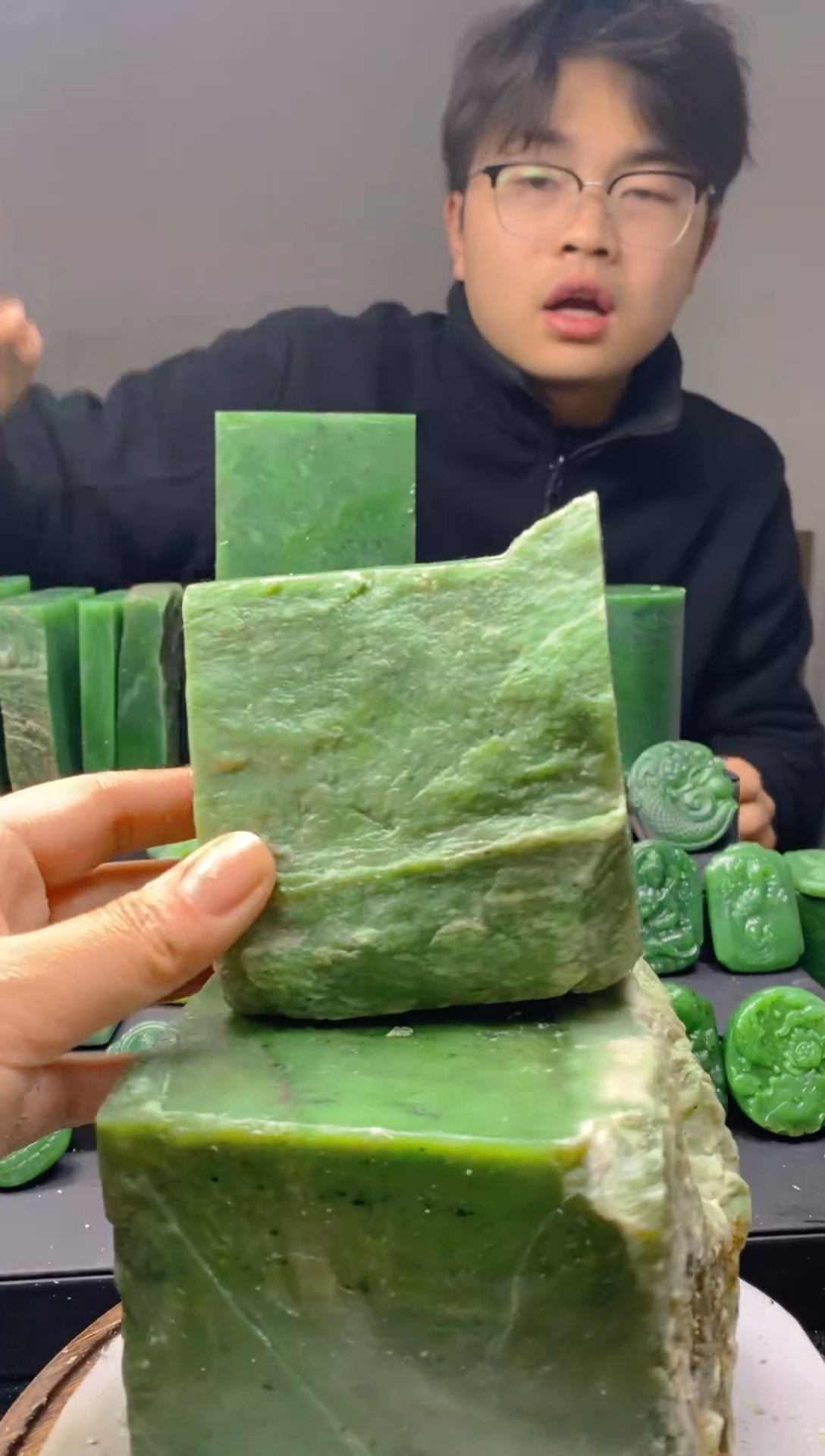 未镶嵌和田玉（碧玉）珠宝半成品1