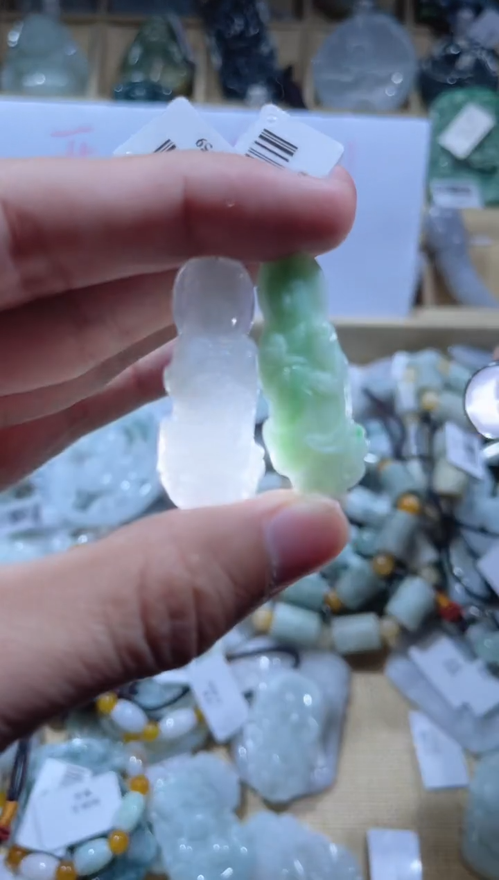 【闪购商品】翡翠颈饰未镶嵌天然缅甸A货翡翠（多样性发货）观音