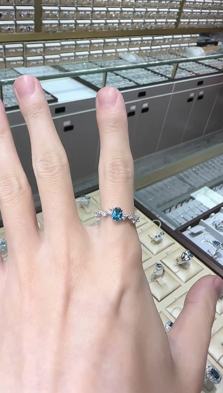 【闪购商品】托帕石戒指银S925镶嵌4*6mm