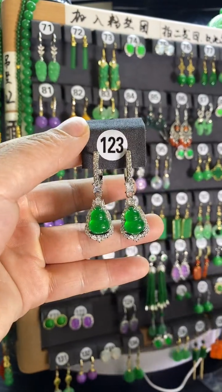 【闪购商品】翡翠耳饰银S925镶嵌123...