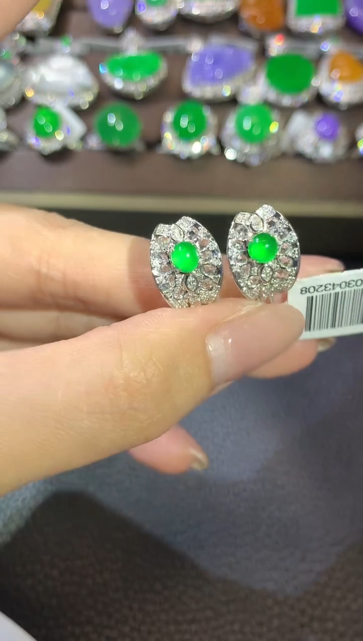 【闪购商品】翡翠耳饰18K金镶嵌D39翡翠