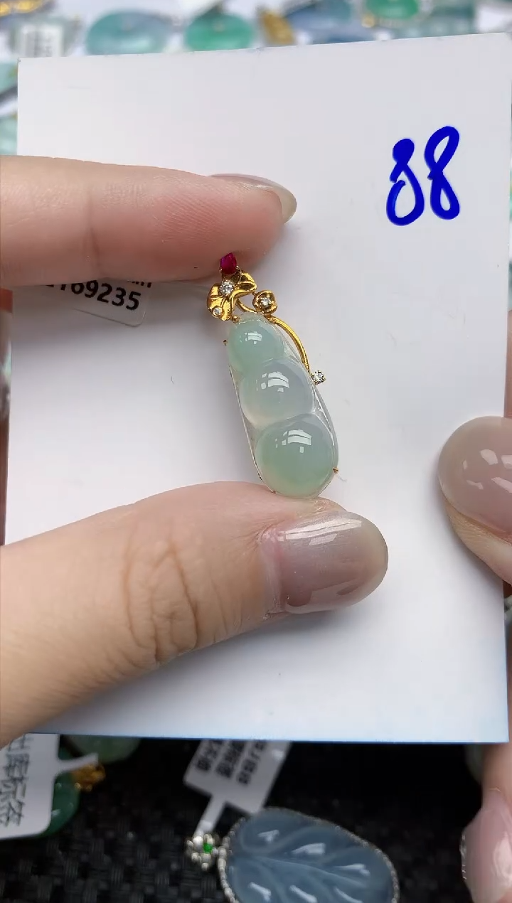 【闪购商品】翡翠颈饰18K金镶嵌天然翡翠A货