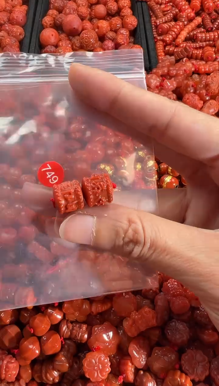 【闪购商品】南红玛瑙颈饰合金2