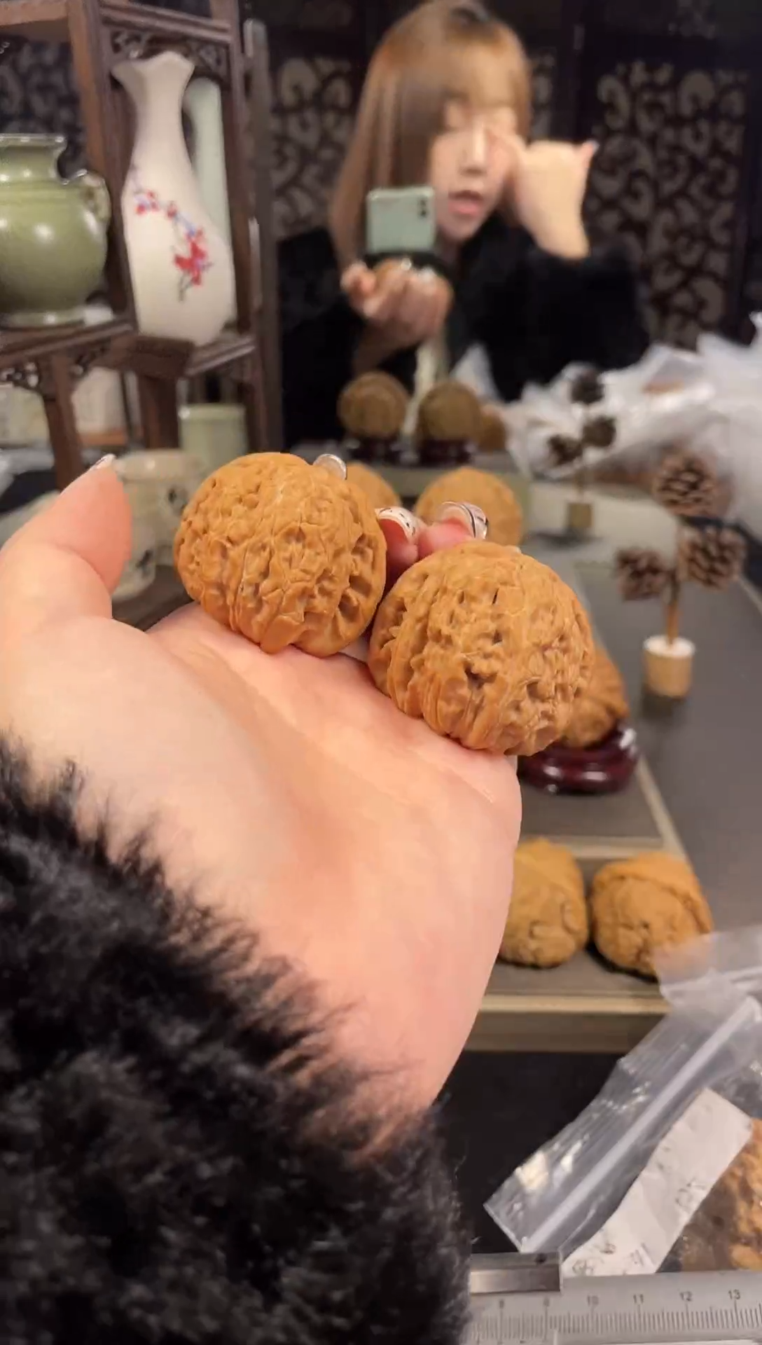 【闪购商品】文玩核桃把件白狮子42尺-2