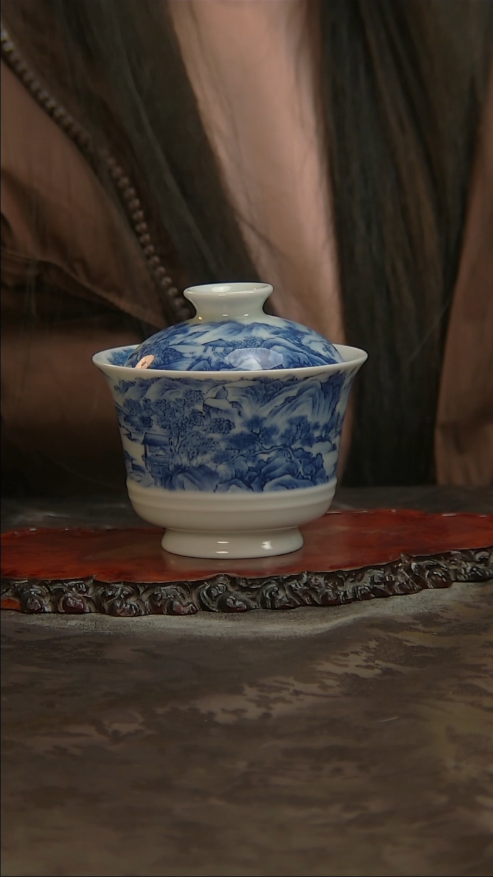 【闪购商品】青花手绘山水二才盖碗