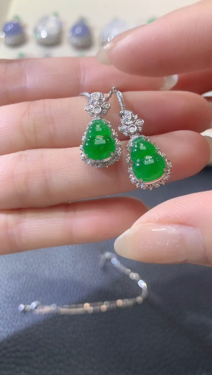 【闪购商品】翡翠吊坠(不含链)18K金镶嵌A21多样性发一件