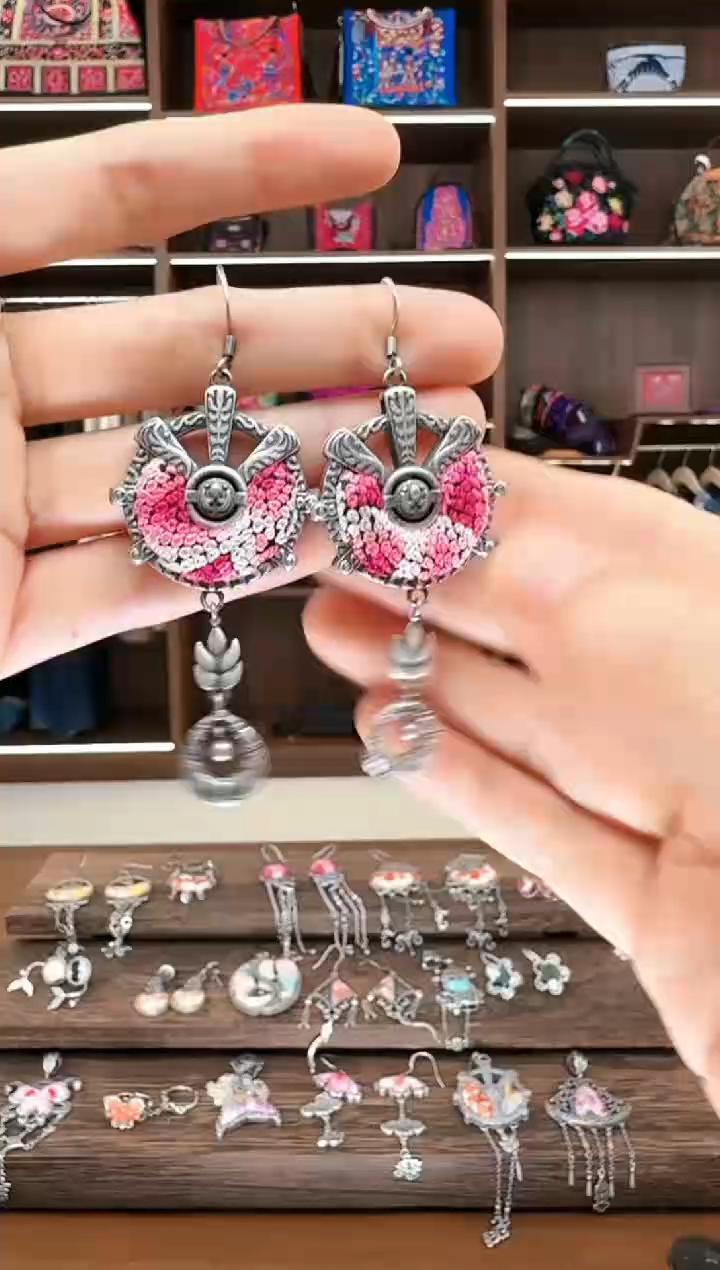 【闪购商品】织绣94蚩梦苗族古绣