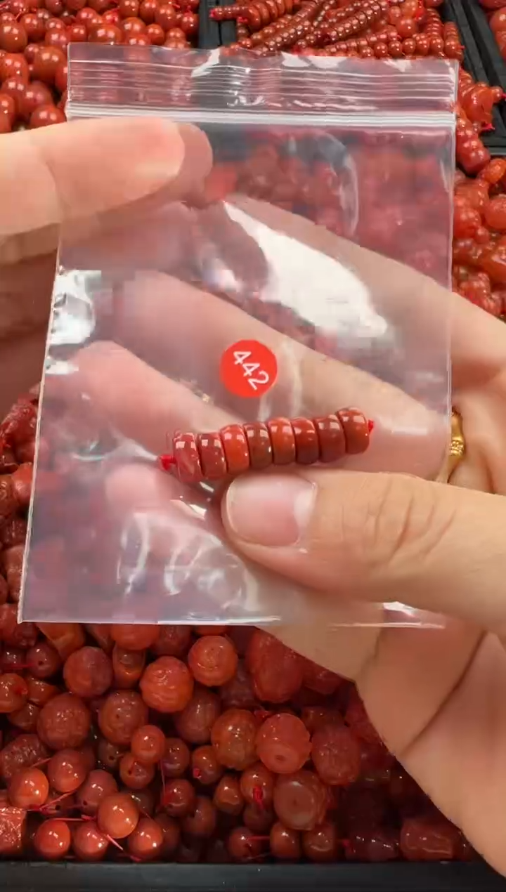 【闪购商品】南红玛瑙颈饰未镶嵌1