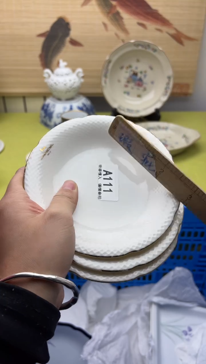 瓷片摩*仕111                 