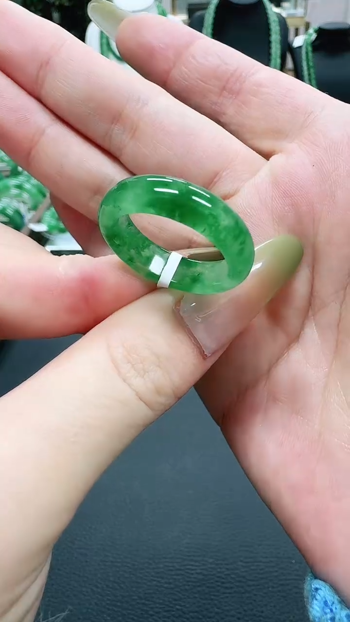 未镶嵌1石英质玉（非洲翠）/0128