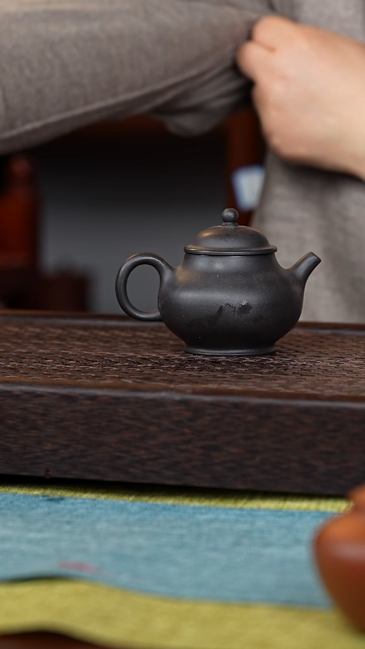 【闪购商品】紫砂茶壶高潘黑料150毫升