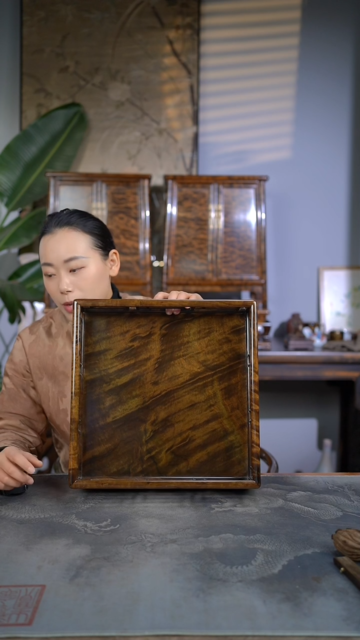 【闪购商品】金丝楠木艺满花云彩水波精工都承盘2