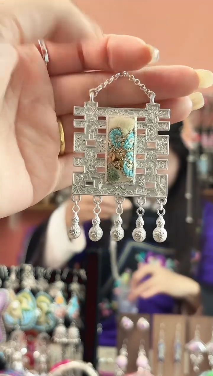 织绣?****?艺枝独绣手工饰品142