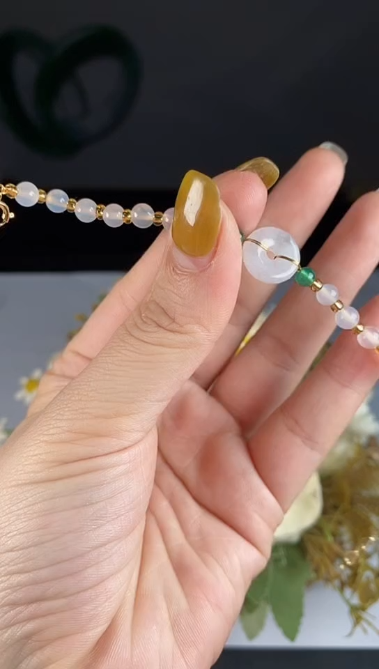 翡翠未镶嵌颈饰0000000000000000